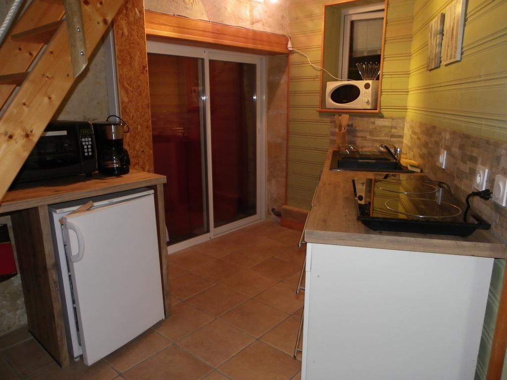 Gite Cosy, Sur Jardin, Terrasse Privee, Parking Au Calme En Rdc Gémozac Dış mekan fotoğraf